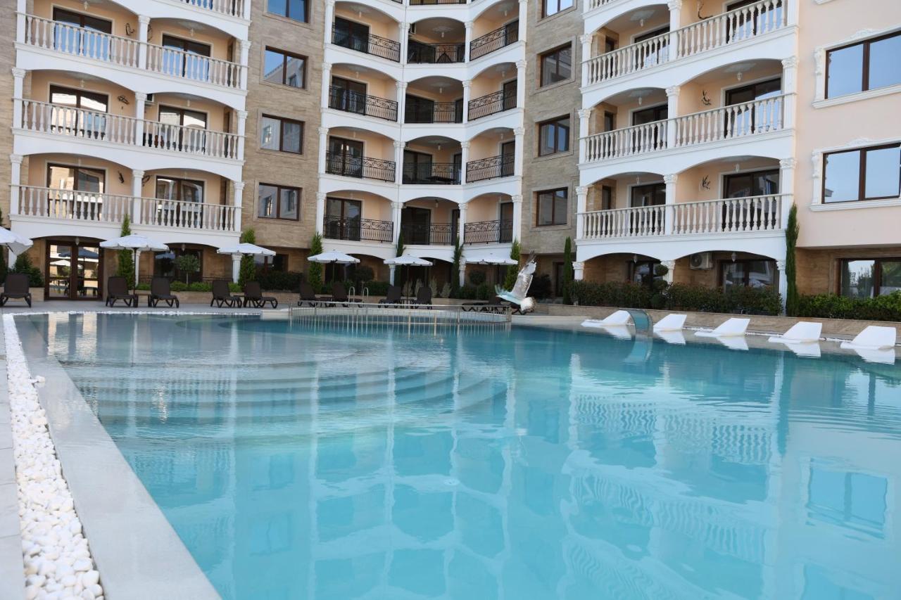 Valencia Gardens Luxury Apartments 네세부르 외부 사진