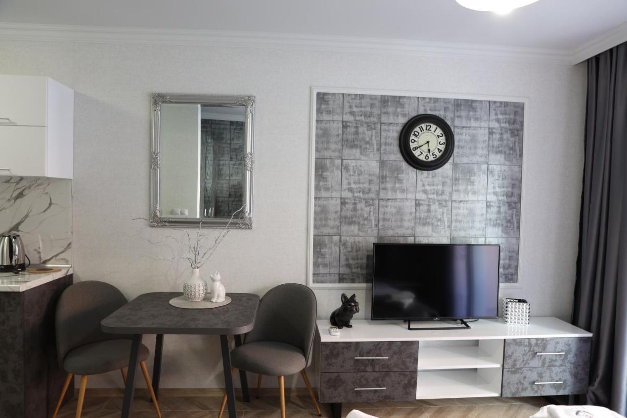 Valencia Gardens Luxury Apartments 네세부르 외부 사진