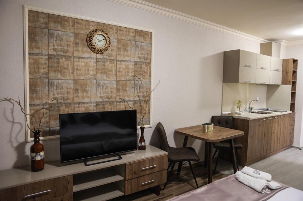 Valencia Gardens Luxury Apartments 네세부르 외부 사진