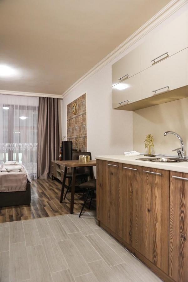 Valencia Gardens Luxury Apartments 네세부르 외부 사진