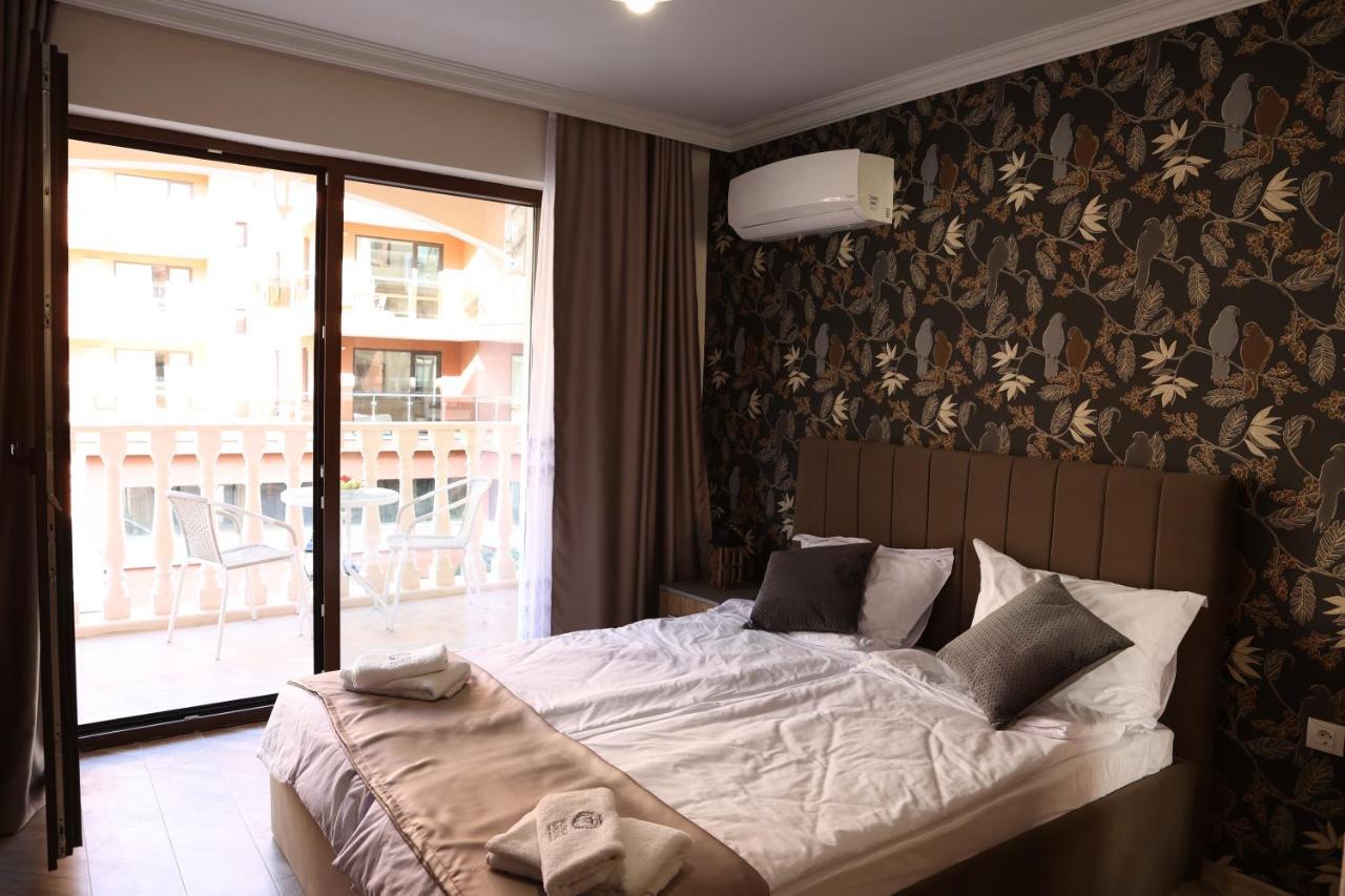 Valencia Gardens Luxury Apartments 네세부르 외부 사진