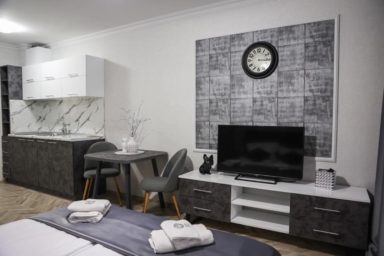 Valencia Gardens Luxury Apartments 네세부르 외부 사진