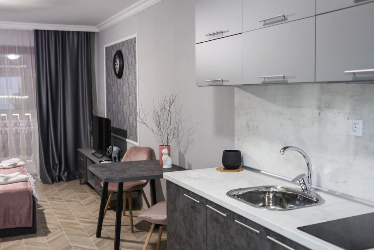 Valencia Gardens Luxury Apartments 네세부르 외부 사진
