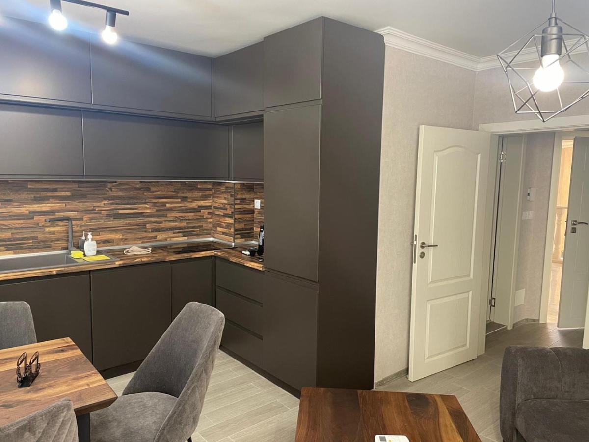 Valencia Gardens Luxury Apartments 네세부르 외부 사진