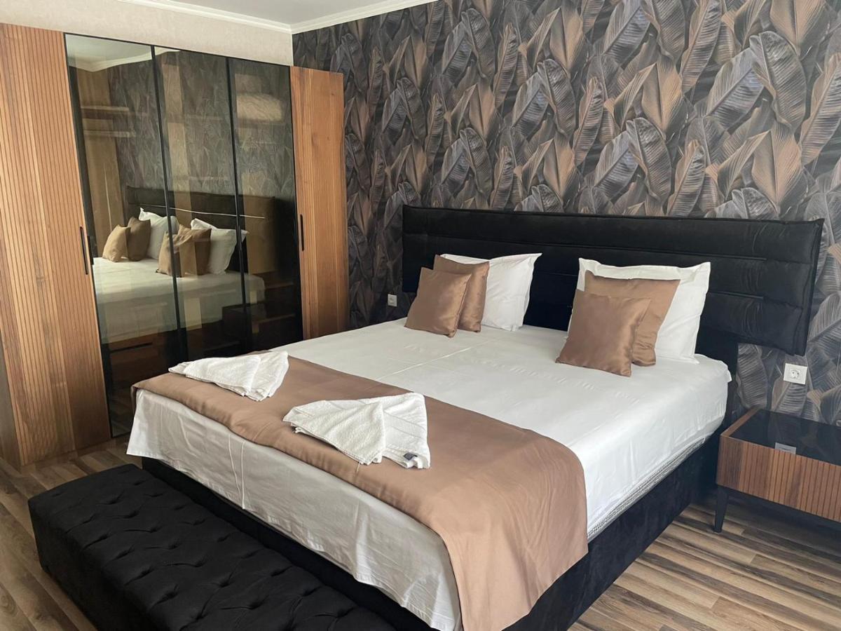 Valencia Gardens Luxury Apartments 네세부르 외부 사진