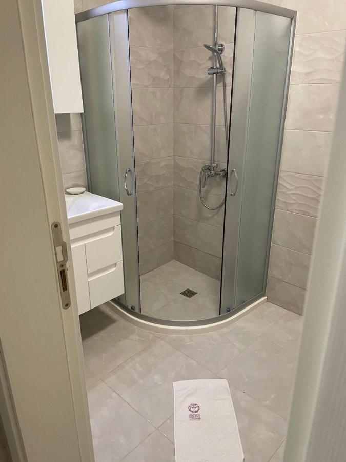 Valencia Gardens Luxury Apartments 네세부르 외부 사진