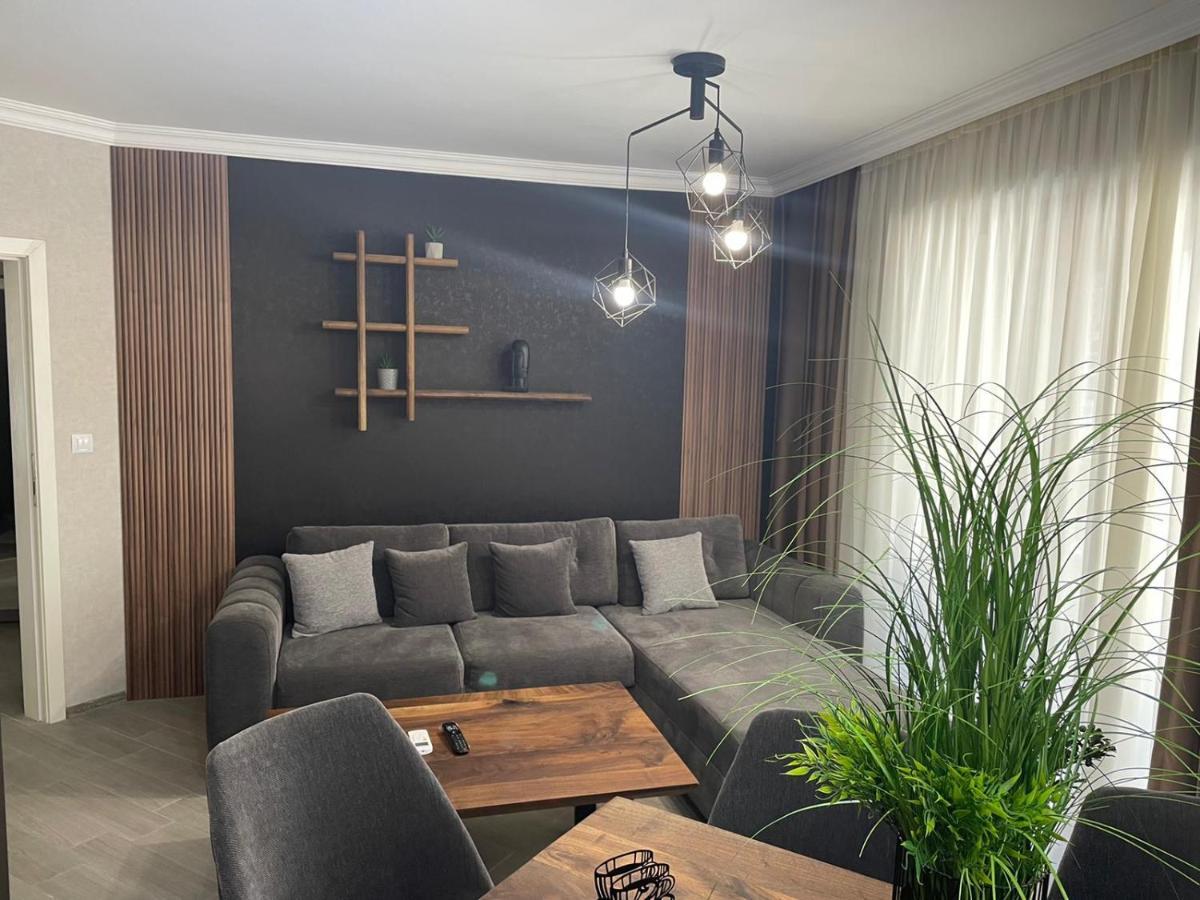 Valencia Gardens Luxury Apartments 네세부르 외부 사진